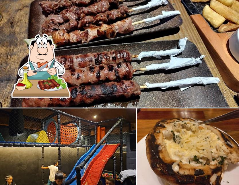 Costelas de porco em ESPETICHO