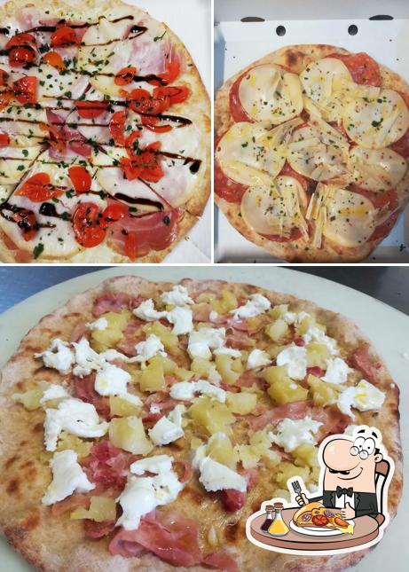 A Pizzeria Al Taglio E Da Asporto La Piazza Di Di Antonio Antonio, puoi prenderti una bella pizza