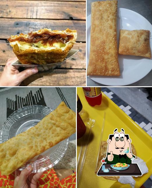 Comida em Estação do Pastel