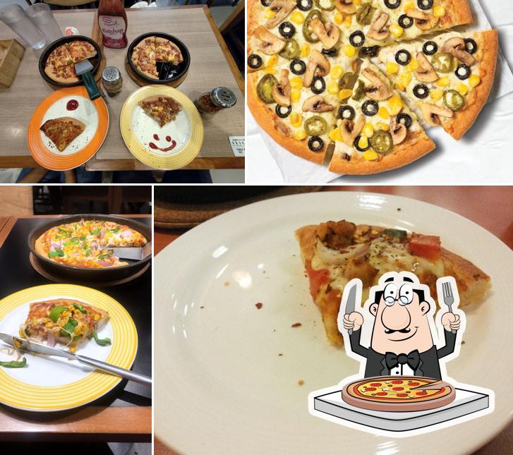 Pizza Hut Phoenix Market City Mall, Pune