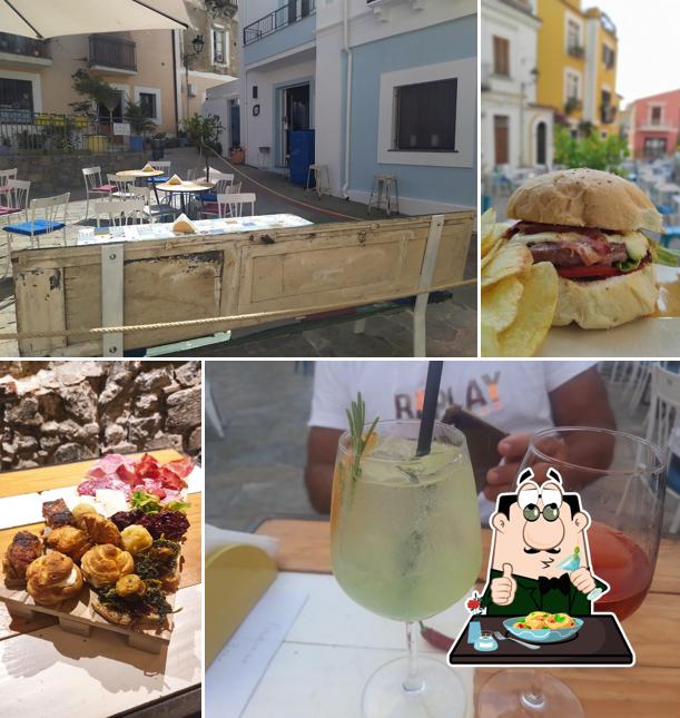 Platti al Qcècè Socialcafè