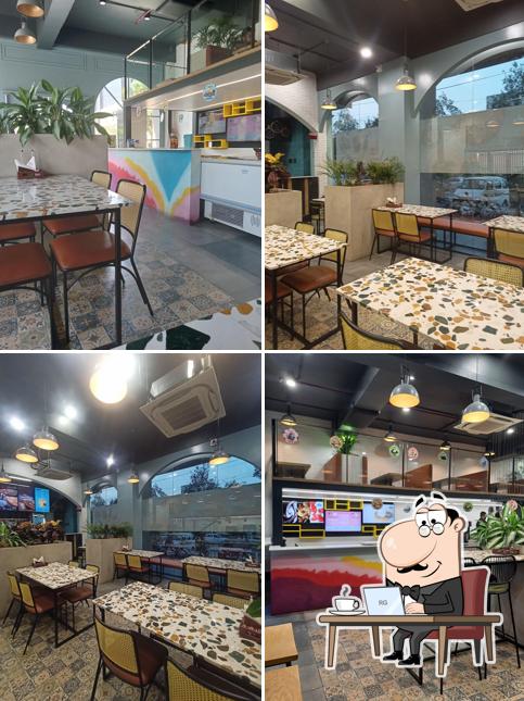 The interior of RP's Pizzeria SBR & i Contrast Ice Cream & Thick Shake