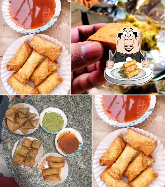 Spring rolls at Lijjat Khaman House