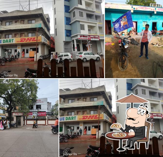 The exterior of Jain Bandhu Pav Bhaji Centre