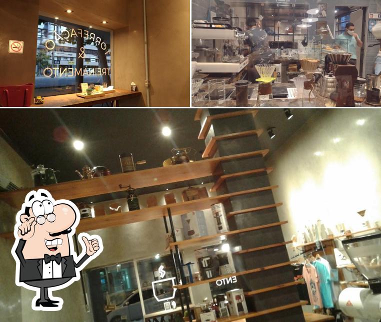 Veja imagens do interior do Kaffe Torrefação e Treinamento | Boa Viagem