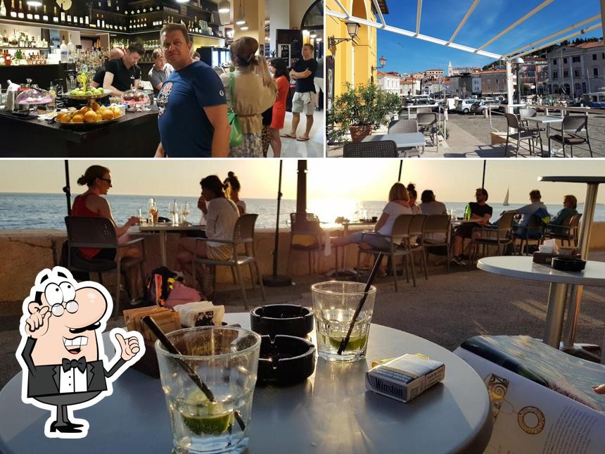 Dai un'occhiata agli interni di Caffe Teater