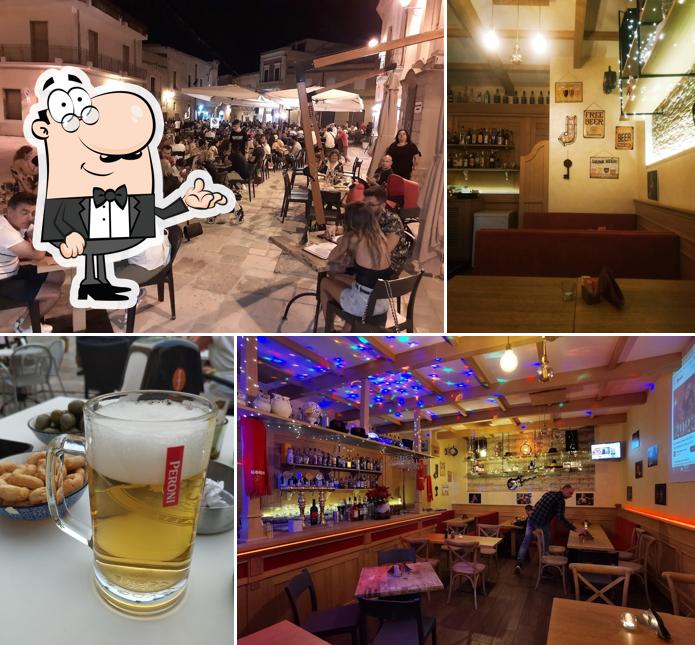 Dai un'occhiata agli interni di Red Ristorante pub Mesagne centro storico