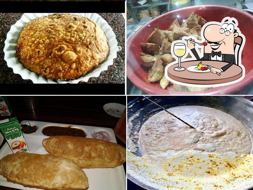 Food at Rawat Misthan Bhandar