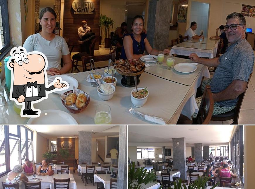 O interior do Veneto Grill