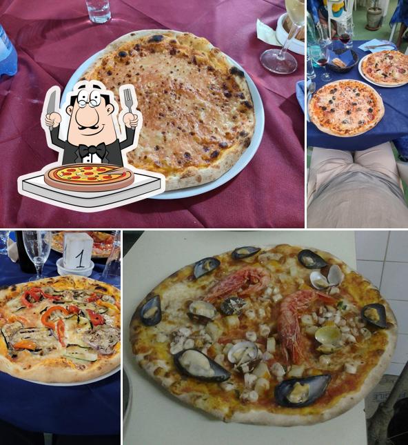 Ordina una pizza a Ristorante Il Cormorano
