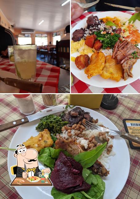 Comida em Restaurante Sabor de Casa