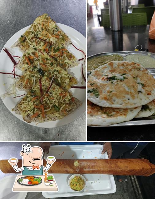 Food at ಬನ್ನೂರು ಟಿಫಾನೀಸ್ Bannur Tiffanis