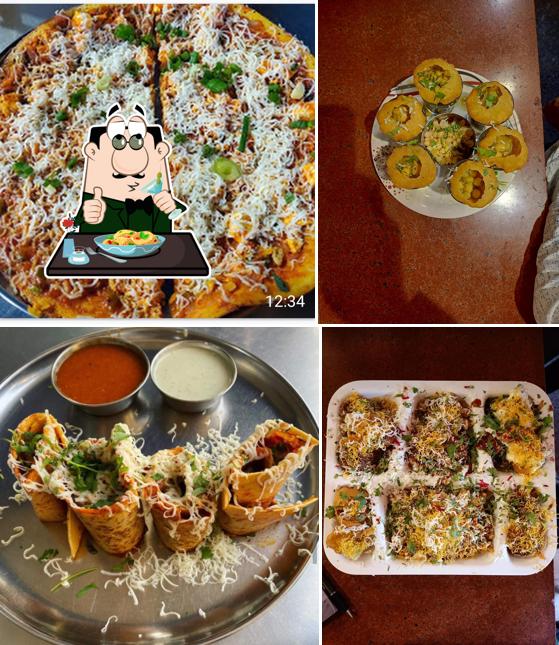 Food at Dwarka Snacks corner