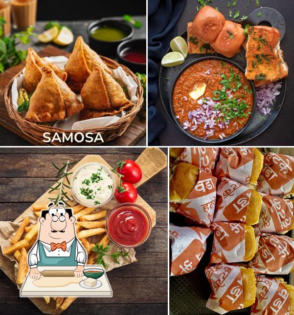 Samosa at Hatke Vada