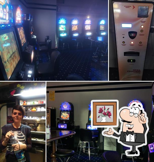 Siediti a un tavolo di Cherry slot