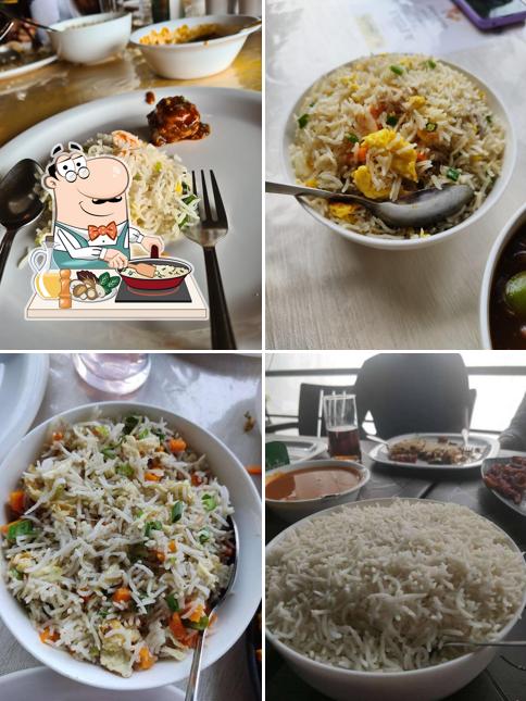 Fried rice at Amarela Restaurant with Bar