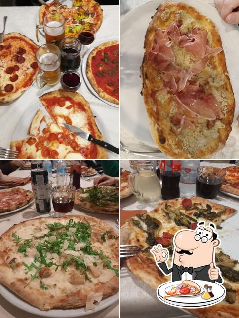 Ordina tra le svariate varianti di pizza