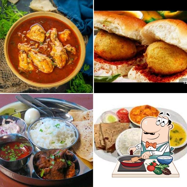 Chicken curry at Pet Pooja Food Hub