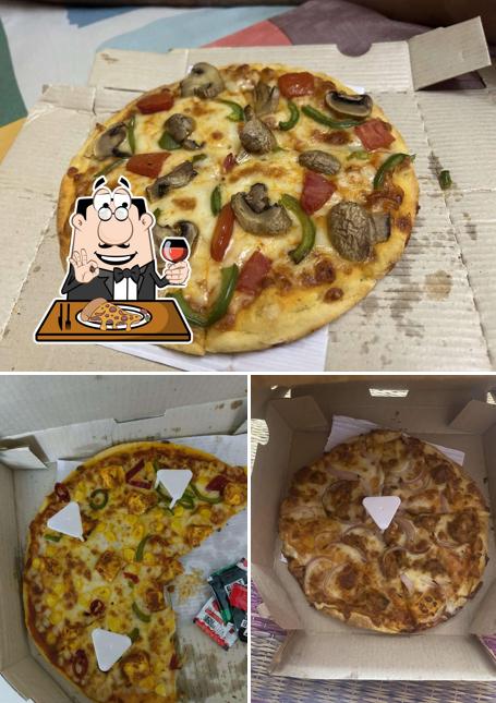 Pick different types of pizza