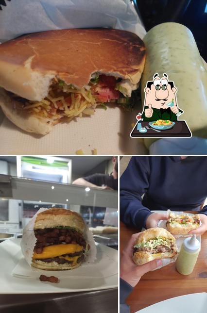 Sanduíche de carne de porco desfiada em Brasa Burguers e Dogs