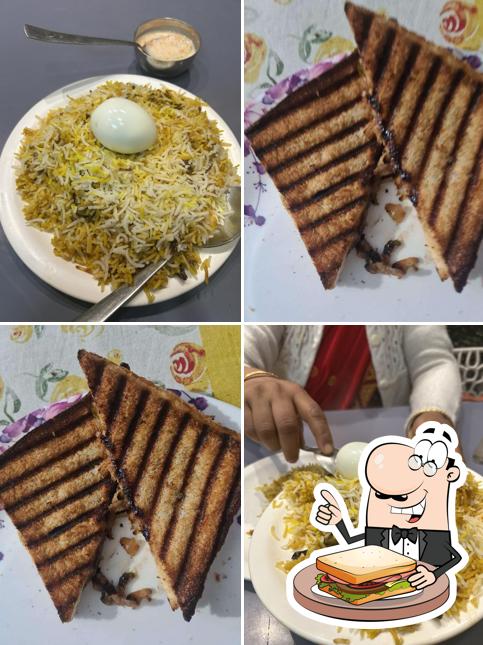 Grilled cheese sandwich at Hot Chicks
