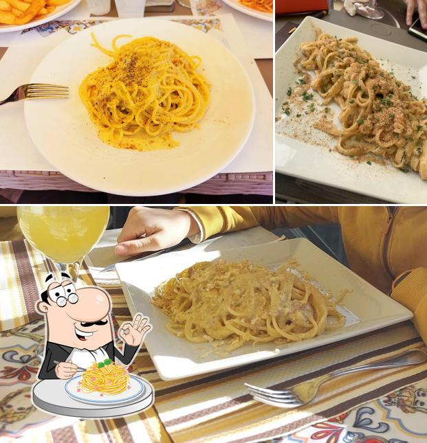 Spaghetti alla carbonara al Trinacria Food & Drink