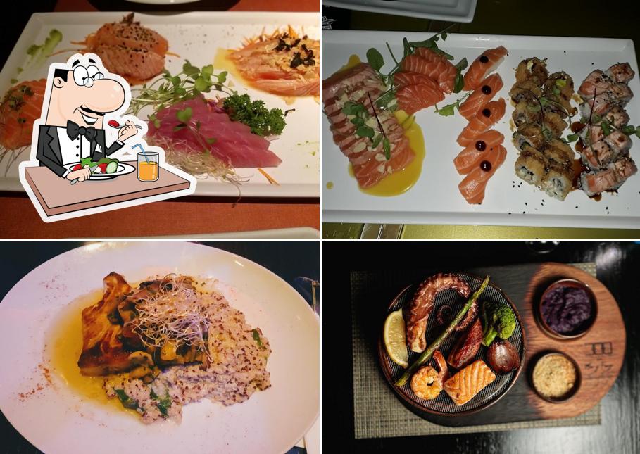 Platos en 300 Cosmo Dining Room