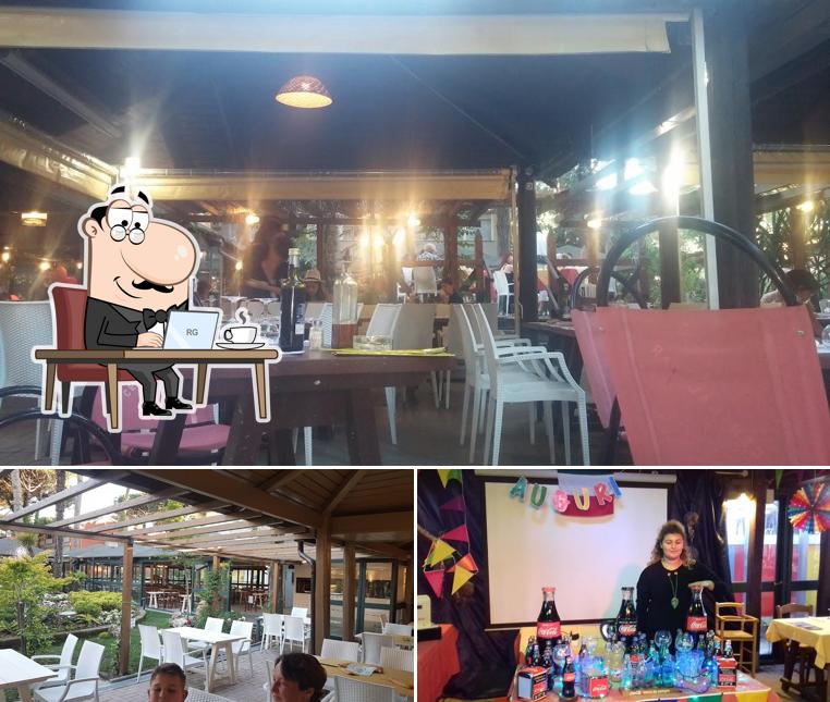 Siediti a un tavolo di Gazebo Grill