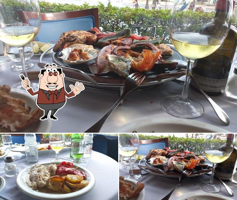 Comida em Rufino’s Restaurant o Chef dos Mares