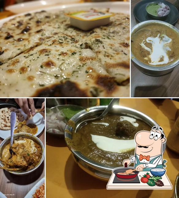 Chicken curry at Sainik Chicken Corner