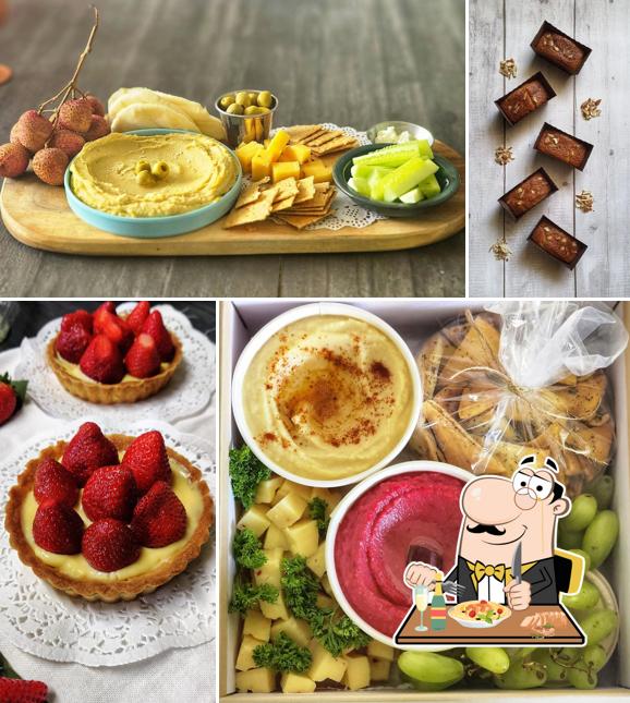 Food at The Hommus family