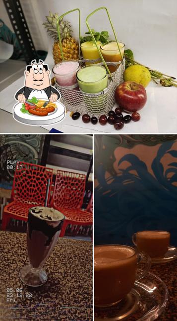 Meals at Mammoos Health Cafe