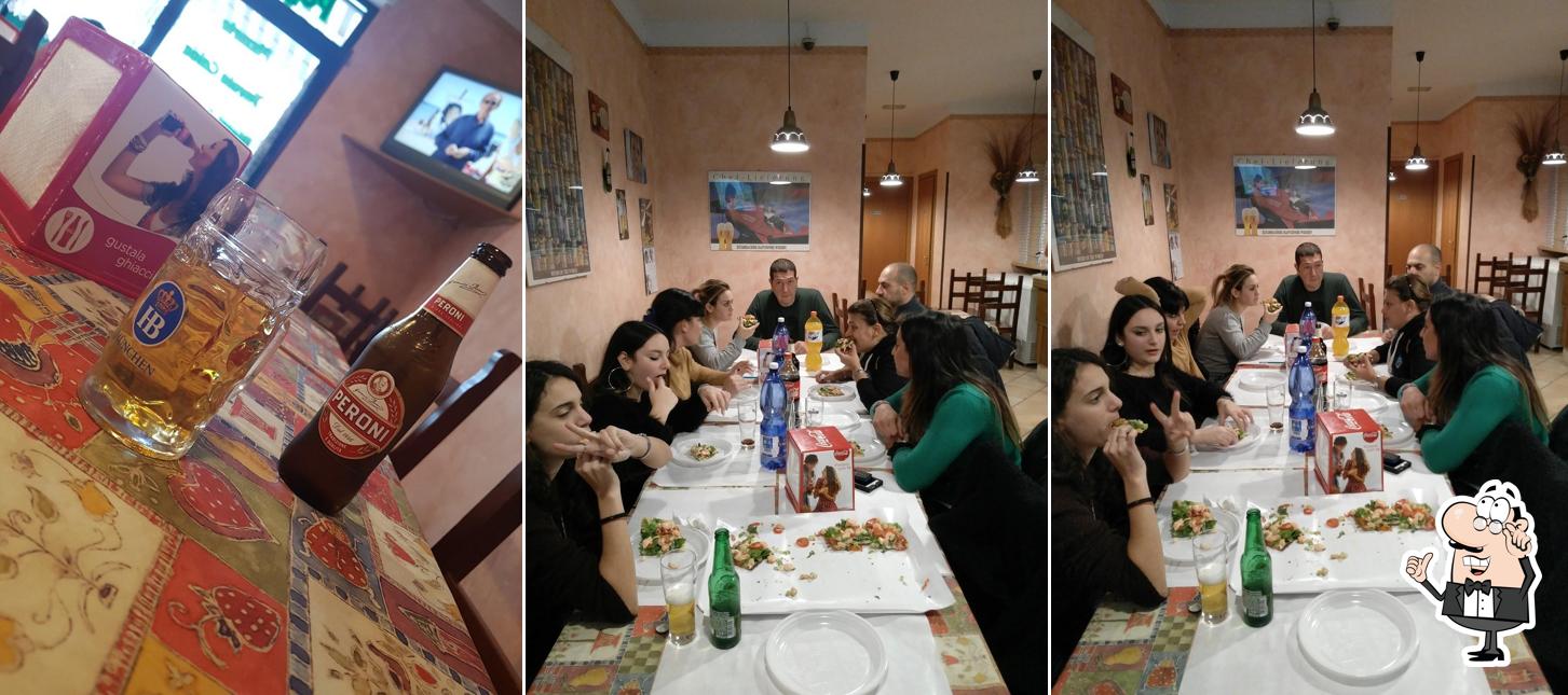 Gli interni di Pizzeria Poggio Ameno
