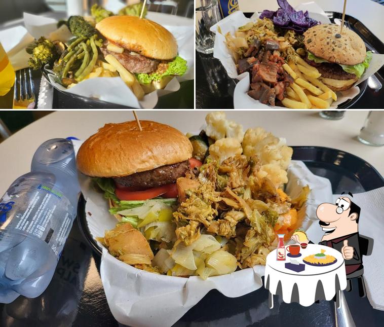 Prenditi un hamburger a Coop Restaurant Genève Fusterie