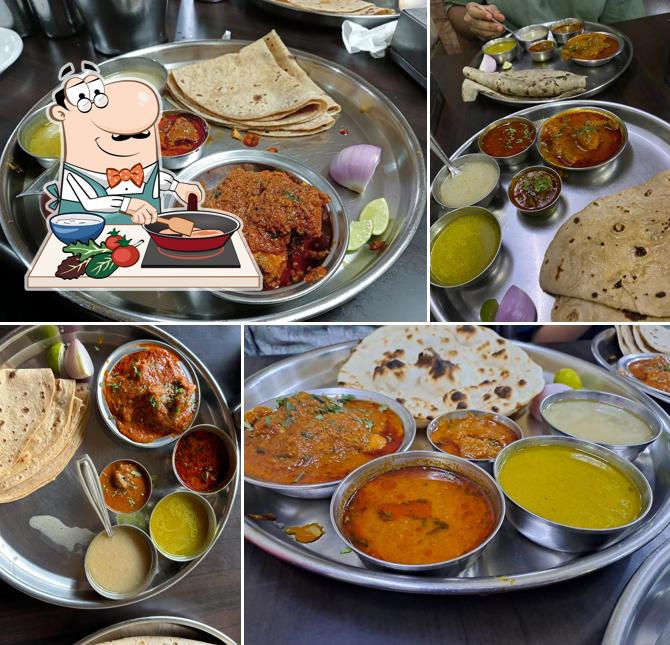 Chicken curry at Milan khanawal (सुभेदार बंधू)