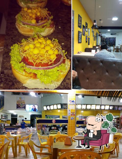 O interior do SANDUBAS LANCHES CENTRO