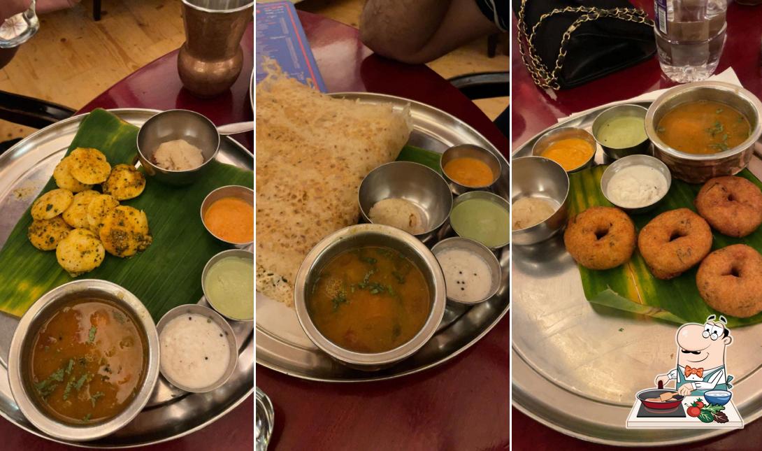 Chicken curry at Juggernaut