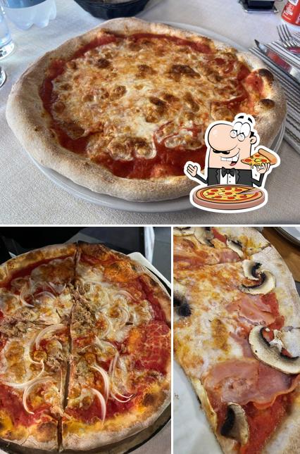 Scegli tra le svariate varianti di pizza