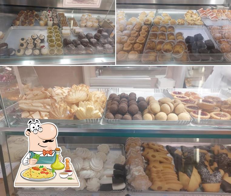 Platti al Pasticceria Della Torre