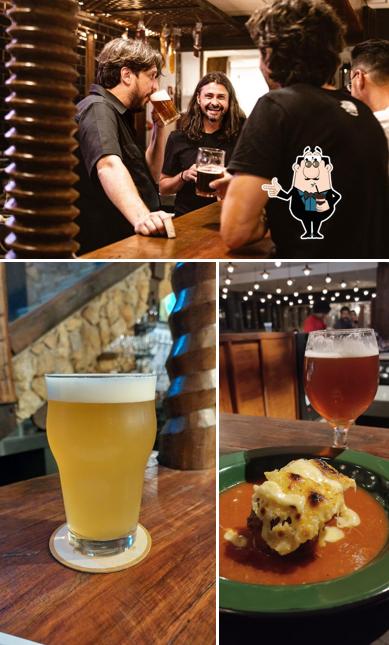 Desfrute de uma bebida no Cervejaria Relíquia