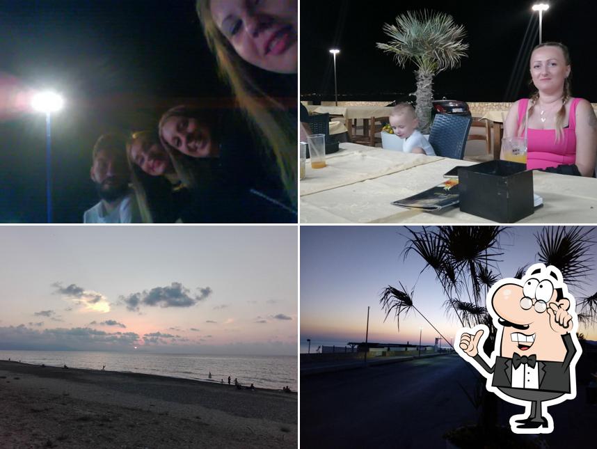 La immagine della interni e esterno di Roxy Bar