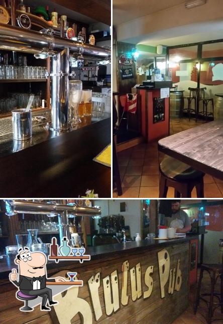 Gli interni di Brutus Pub