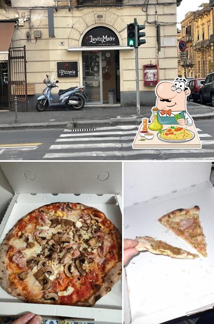 Questa è la immagine che presenta la cibo e esterno di Pizzeria Lievito Madre