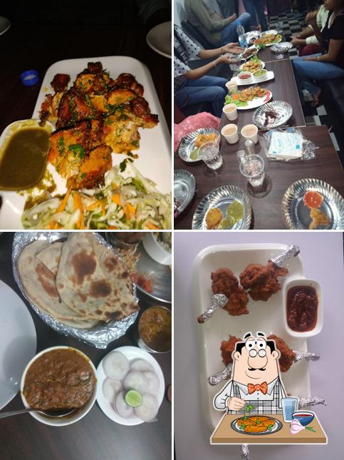 Chicken wings at Tomato's