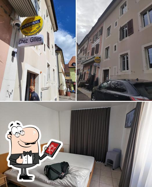 Questa è la immagine che presenta la esterno e interni di Chez Gilles