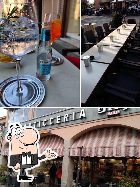 Gli interni di Pasticceria & Drinks Emiazico