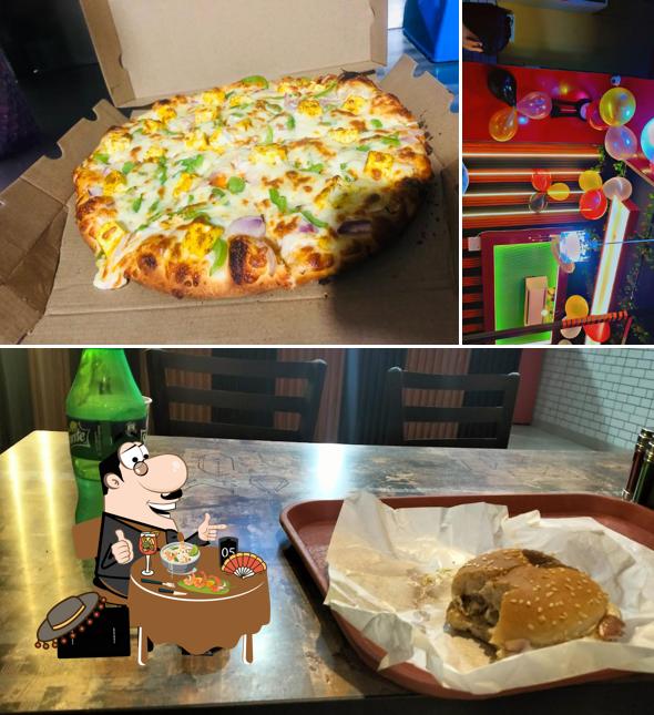 Food at White Hart Pizza