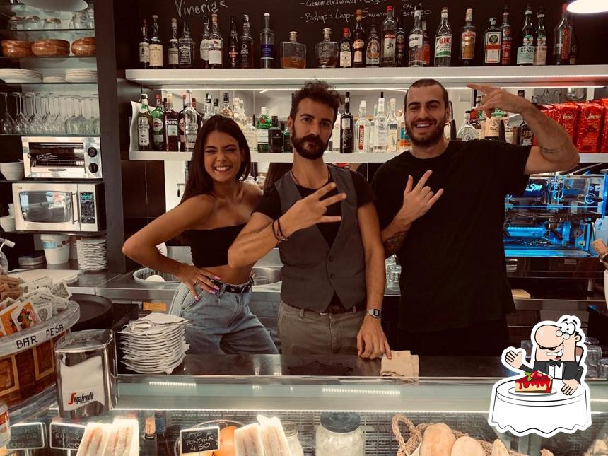Bar Pesa - Faenza wine shop serve un'ampia varietà di dolci