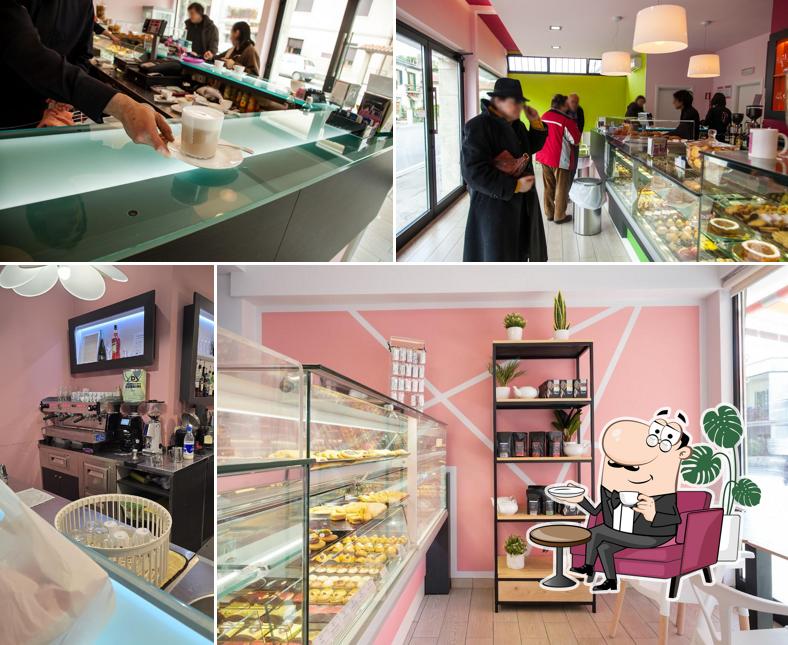 Siediti a un tavolo di Dolc'è Pasticceria, Bar e Cakedesign