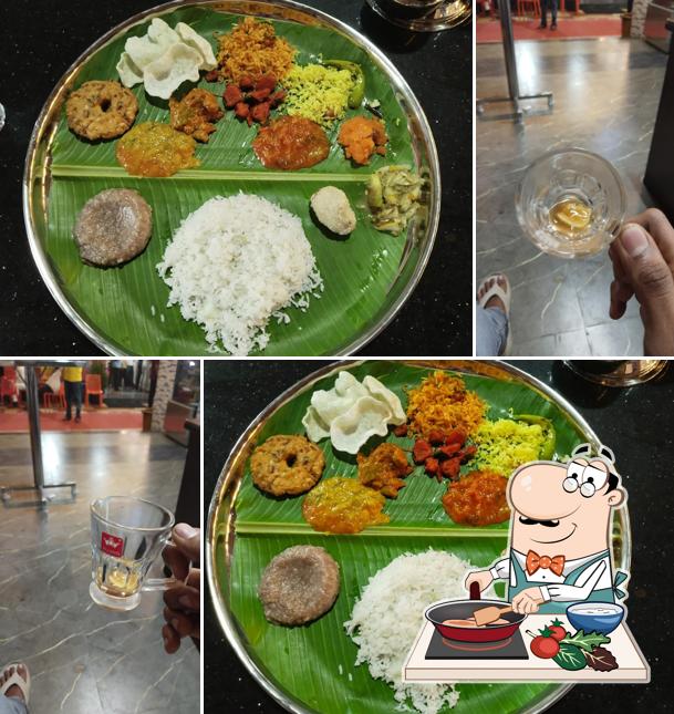 Chicken curry at Hotel Vindhu Bhojanam